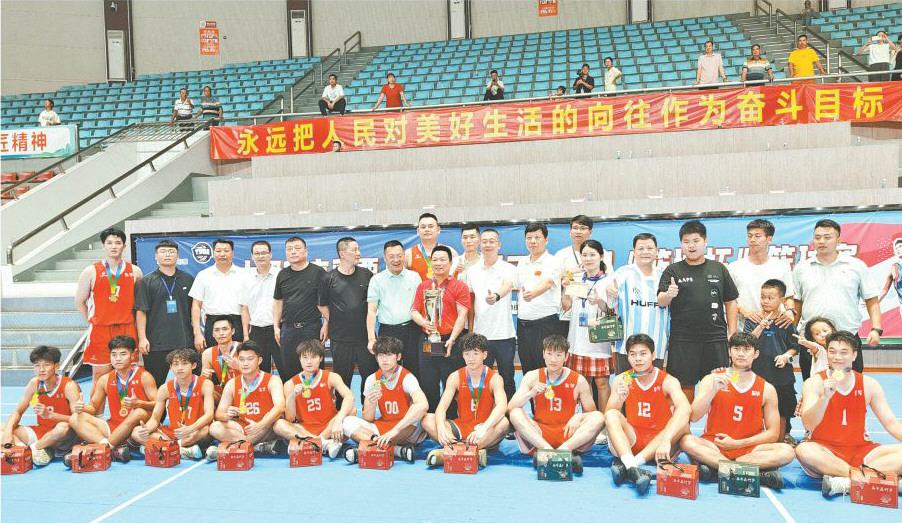 站上罚球线, 公益事业发, 掌声雷动 站上罚球线, 公益事业发, 掌声雷动